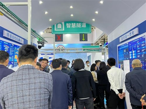 展會現場丨共赴一場思想與技術的交通盛宴，榮獲年度最佳產品獎